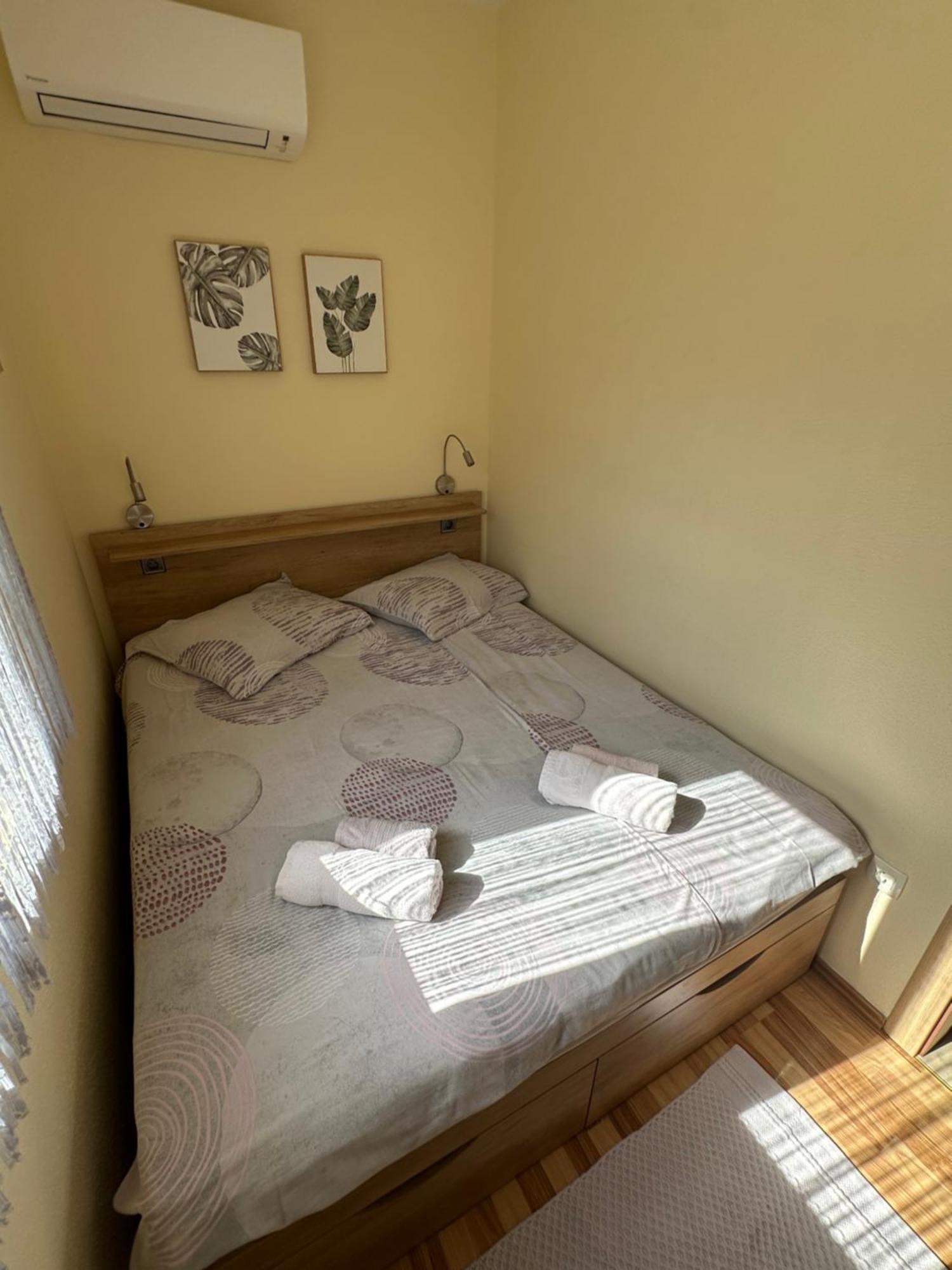 Apartmani Dora I Kati Orebić Esterno foto