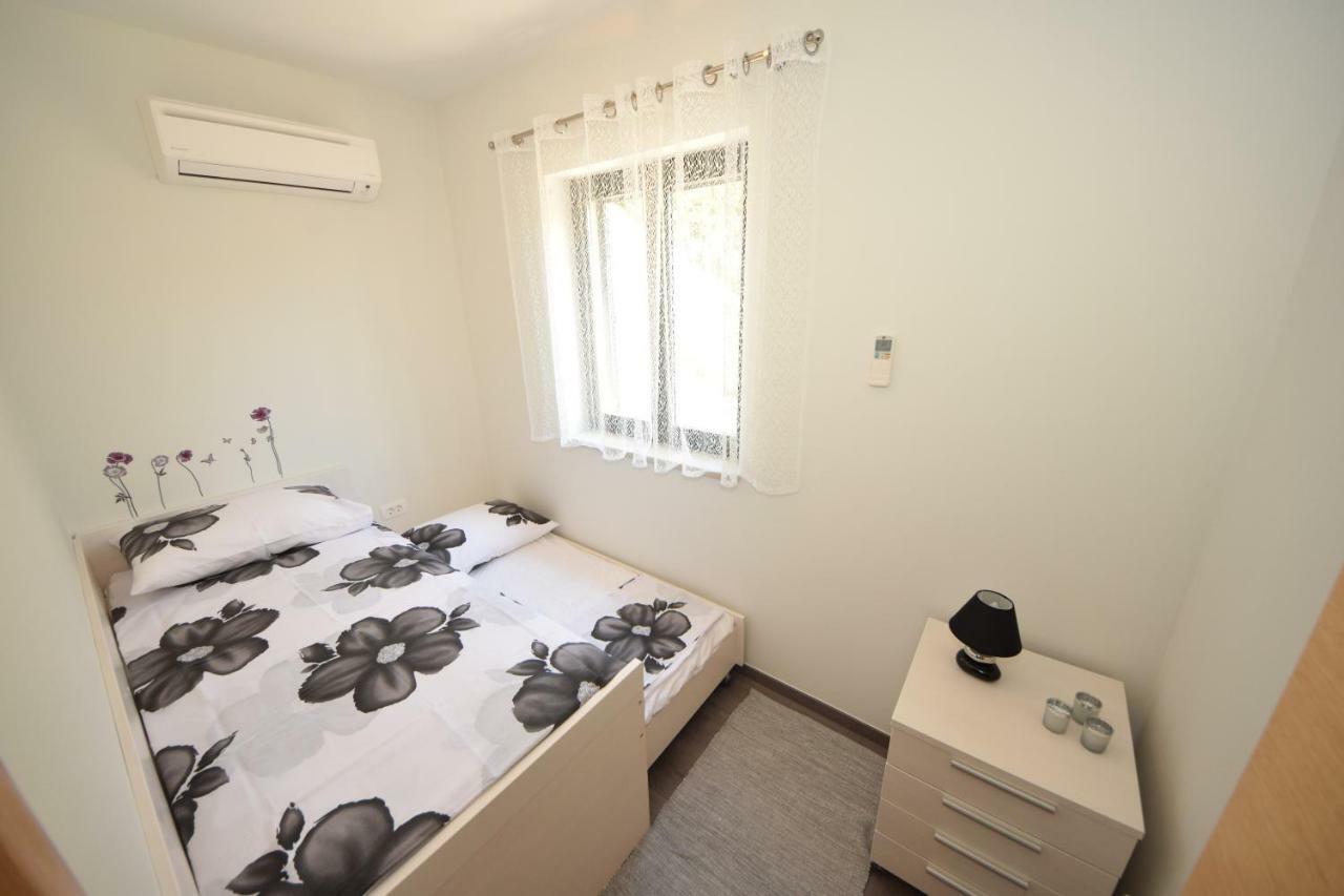 Apartmani Dora I Kati Orebić Esterno foto