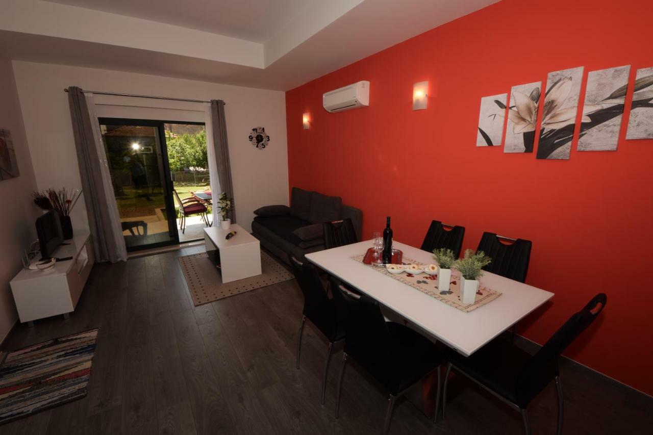 Apartmani Dora I Kati Orebić Esterno foto
